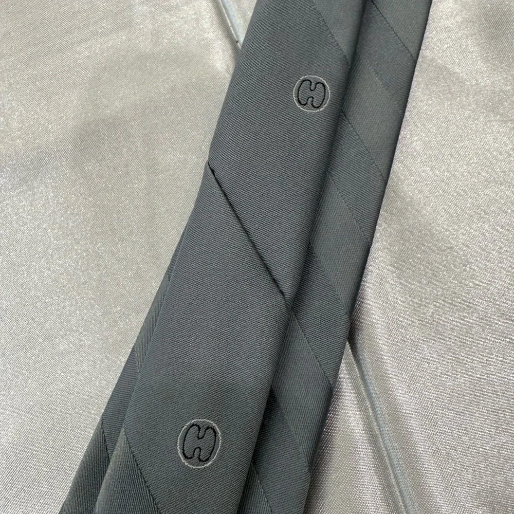 HALSTON III Gray Striped Tie